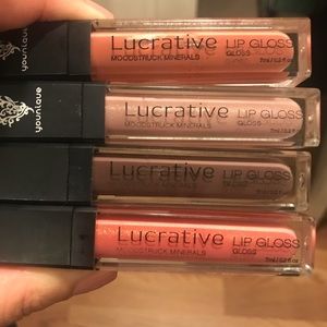 Younique Lucrative Lip Gloss Set of 4